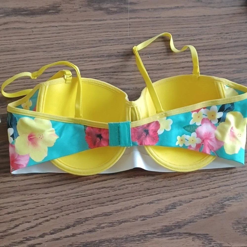 Urbanology Bikini Top Push Up color green/yellow/pink- Size 36C